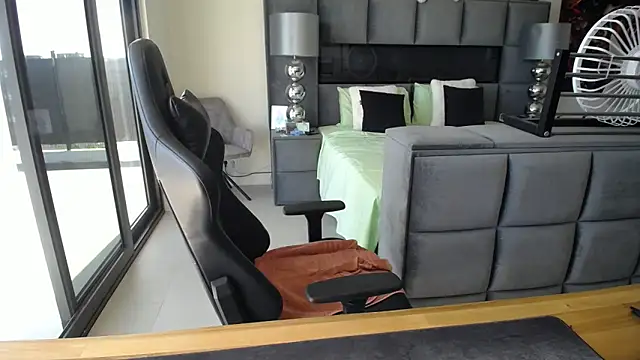 Wendysexyx online show from December 21, 12:31 pm