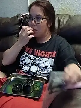Hotmess express420 online show from June 22, 8:00 am