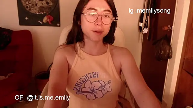 emily pearl  online show from March 14, 11:17 pm