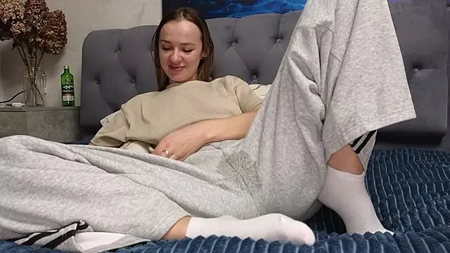 Strip-Lady online show from February 10, 2:53 pm