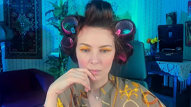 VandaRossi online show from October 9, 11:14 am