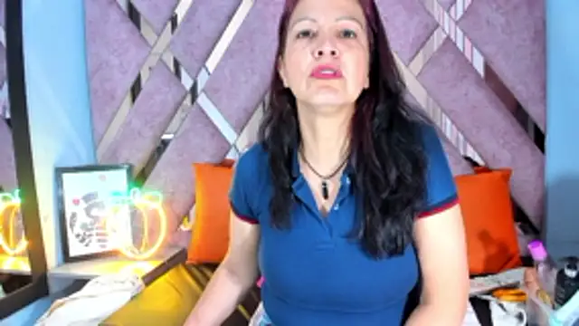 Mulan sexy01 online show from May 4, 7:50 pm