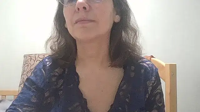 HollyJewel online show from March 15, 7:27 pm