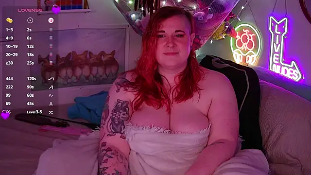 opalreigning online show from October 14, 7:44 am