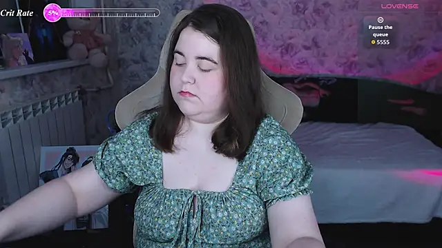 Estelle Hicks online show from July 20, 7:25 pm