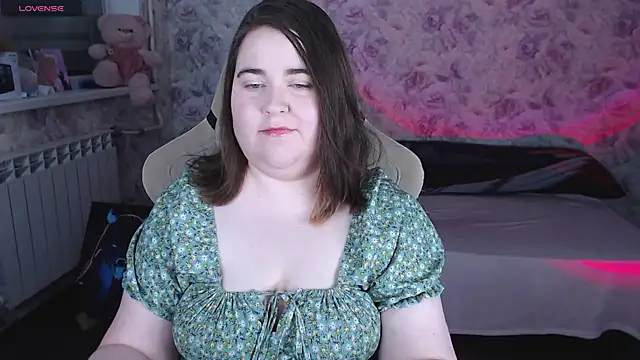 Estelle Hicks online show from April 29, 7:08 pm