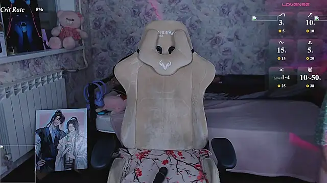 Estelle Hicks online show from June 17, 7:48 pm