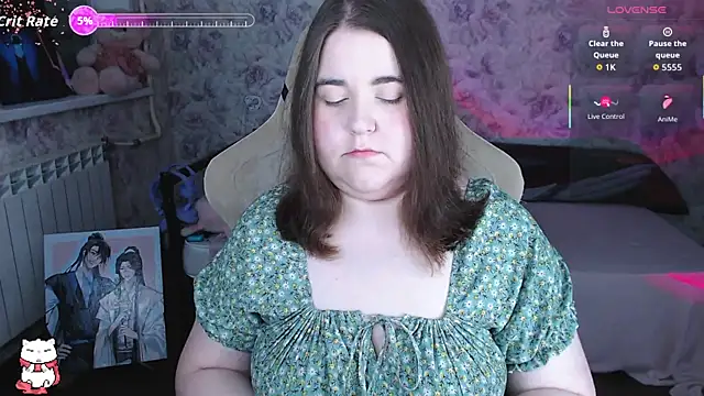 Estelle Hicks online show from June 7, 7:21 pm