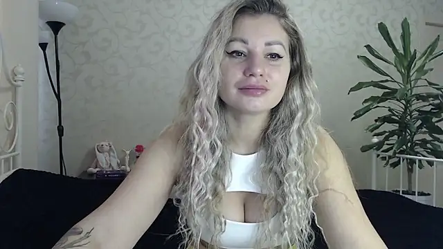 Snapshot of ShyEvaa chatting on September 21, 4:55 am ShyEvaa online show from September 21, 4:55 am