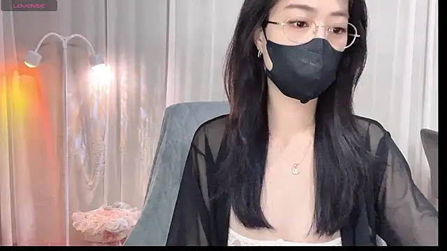  minji bae online show from March 4, 4:57 pm