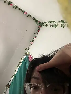 indiegirl666 online show from March 14, 4:13 am