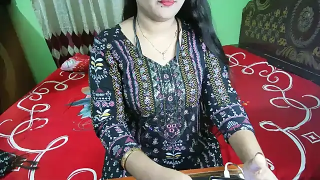 BengaliQueenStar online show from July 22, 4:30 pm
