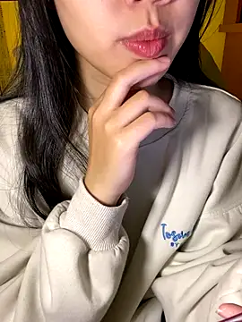 minmin2kk5 online show from November 14, 1:49 am