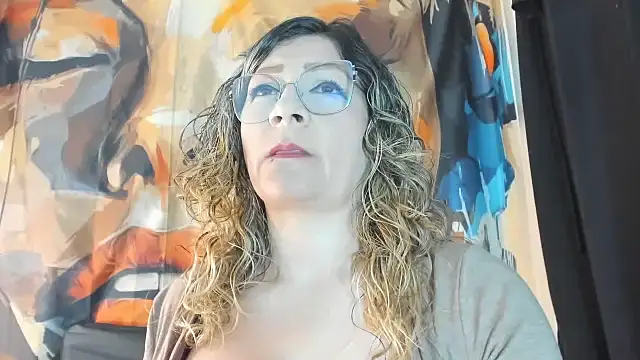 eva1saenz online show from June 19, 11:19 pm