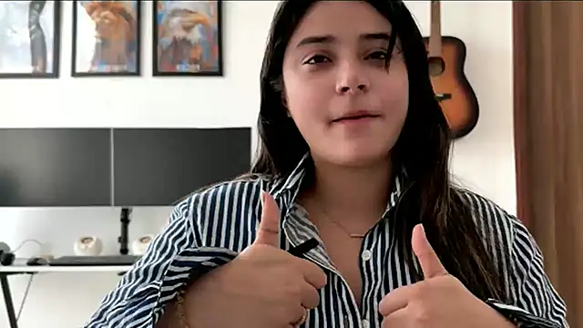 demieliss online show from May 25, 9:30 am
