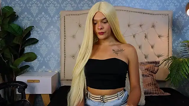 Shantal Joness online show from February 26, 8:52 pm