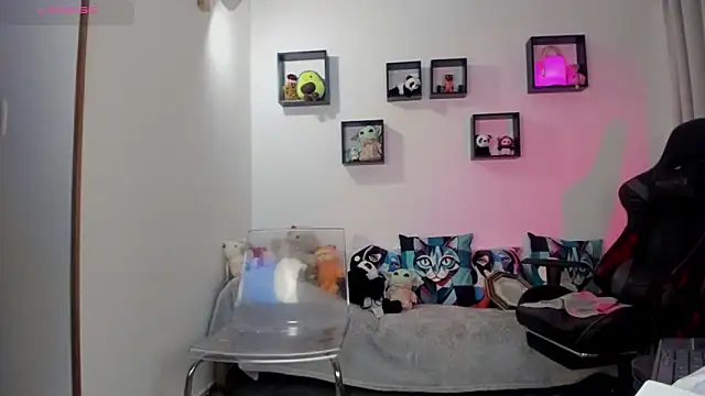 Biancastrongg online show from July 19, 4:26 am