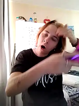 Gussie Bridie online show from November 16, 4:58 am