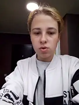 Gussie Bridie online show from April 23, 1:02 pm