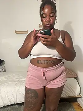 Goddess Nafeesha online show from October 6, 2:17 am