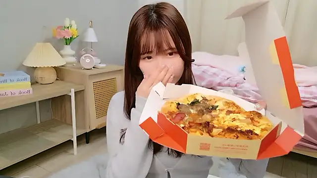 Sayuringo  online show from January 17, 2:57 pm