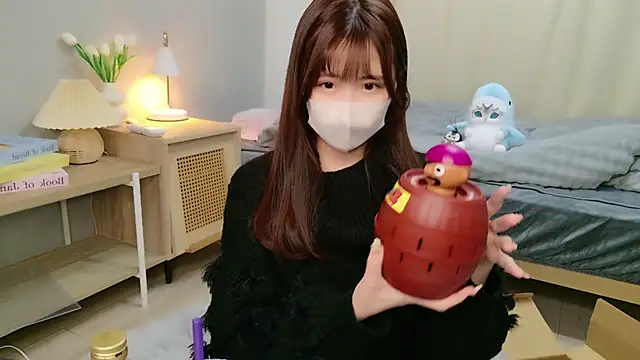 Sayuringo  online show from December 16, 11:16 am