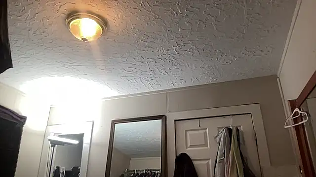 Snapshot of sum1betterthanmost chatting on September 24, 4:55 am sum1betterthanmost online show from September 24, 4:55 am