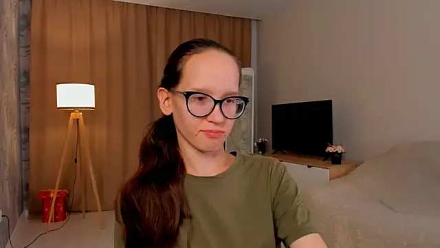 Snapshot of BettyBrowni chatting on September 19, 4:06 pm BettyBrowni online show from September 19, 4:06 pm