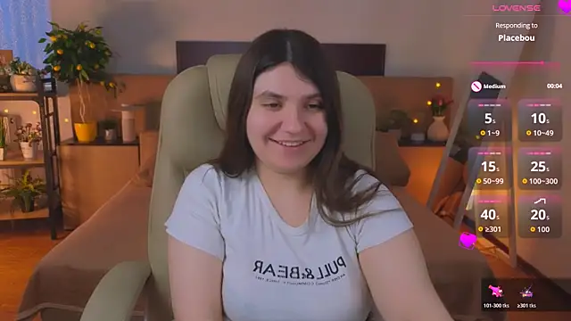 Viola  Shy online show from May 31, 3:23 am