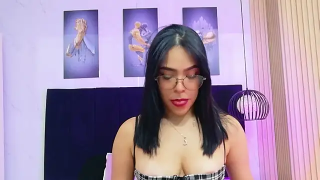 littleebluee online show from July 5, 8:36 pm