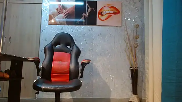 Samantabrown  online show from March 12, 11:13 am