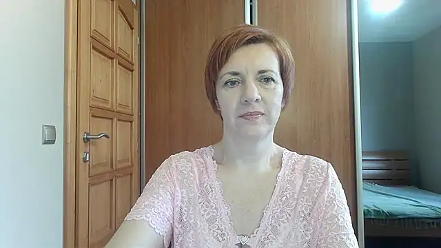 LoraLoraMay online show from February 7, 1:26 pm