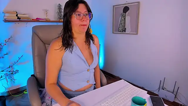 Chanelll Taylorr  online show from July 20, 12:40 pm
