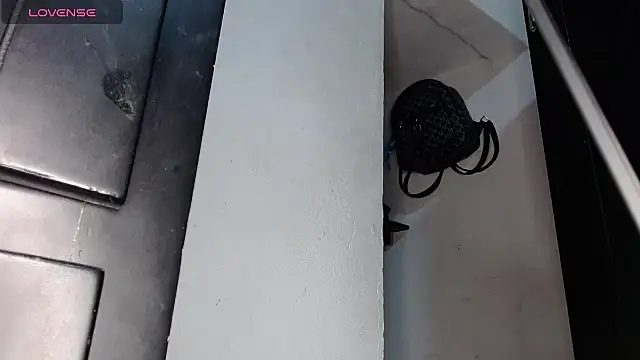 zoe max online show from September 15, 6:15 pm