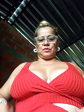 Snapshot of natally_ross21 chatting on October 19, 12:51 pm natally ross21 online show from October 19, 12:51 pm