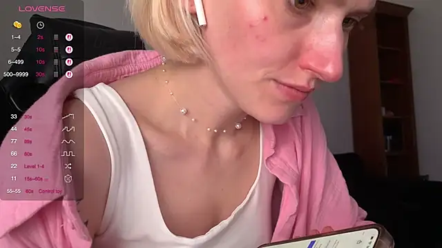 Snapshot of Sexy_Sweets chatting on September 11, 4:29 pm Sexy Sweets online show from September 11, 4:29 pm