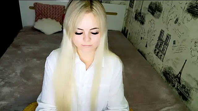 lovely-eyes online show from June 15, 5:24 pm