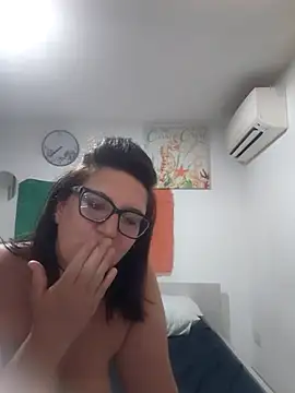 carolyne2023 online show from July 10, 8:48 am