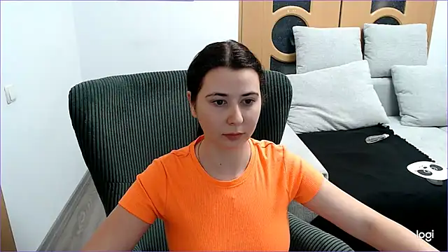 VioletaFlower7 online show from January 5, 5:27 pm