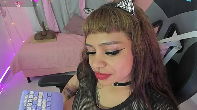 zoesullivan online show from September 13, 7:33 pm