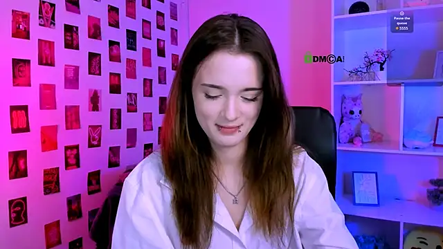 liana kisses online show from July 10, 6:52 pm