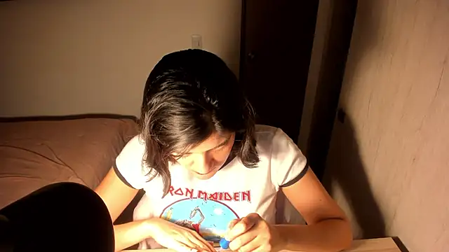 misstoya online show from June 25, 3:28 am
