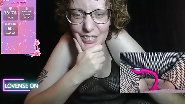 PernillaGirl online show from November 13, 7:35 pm