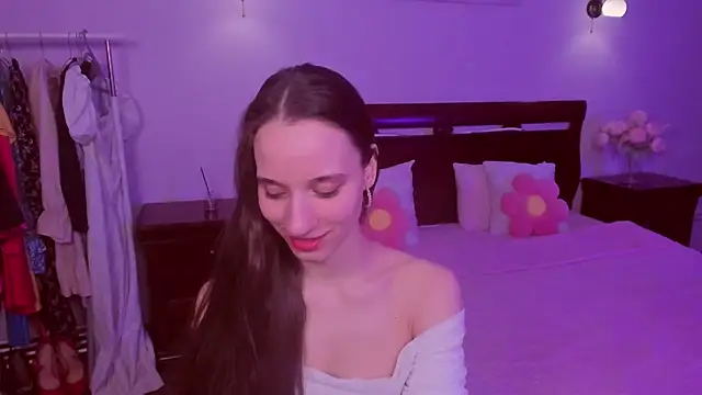 StaceySunny online show from February 18, 6:07 pm