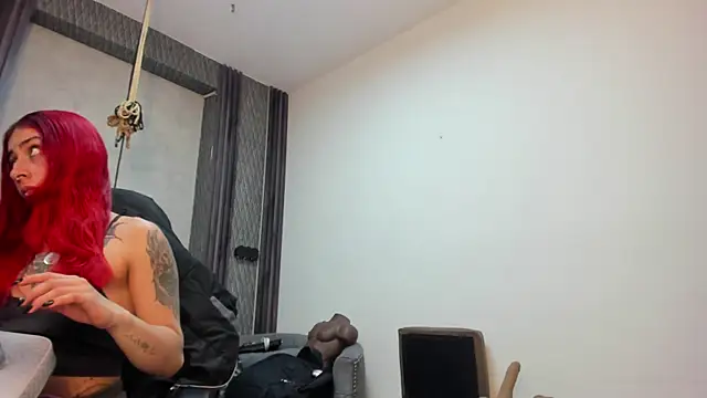 selene red  online show from June 24, 2:54 am