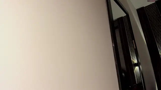 selene red  online show from November 15, 3:57 pm