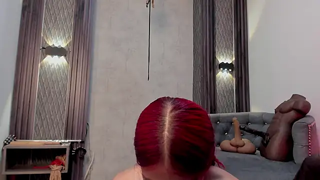 selene red  online show from June 19, 9:24 am