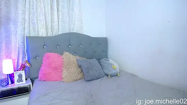 Snapshot of AnnyMichelle_ chatting on September 24, 10:53 pm AnnyMichelle online show from September 24, 10:53 pm