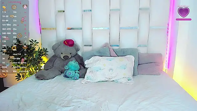 Amatistablue online show from July 29, 9:37 pm