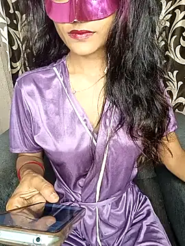 REVA DARLING online show from August 2, 1:14 pm